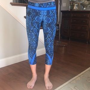 Lululemon leggings size 6